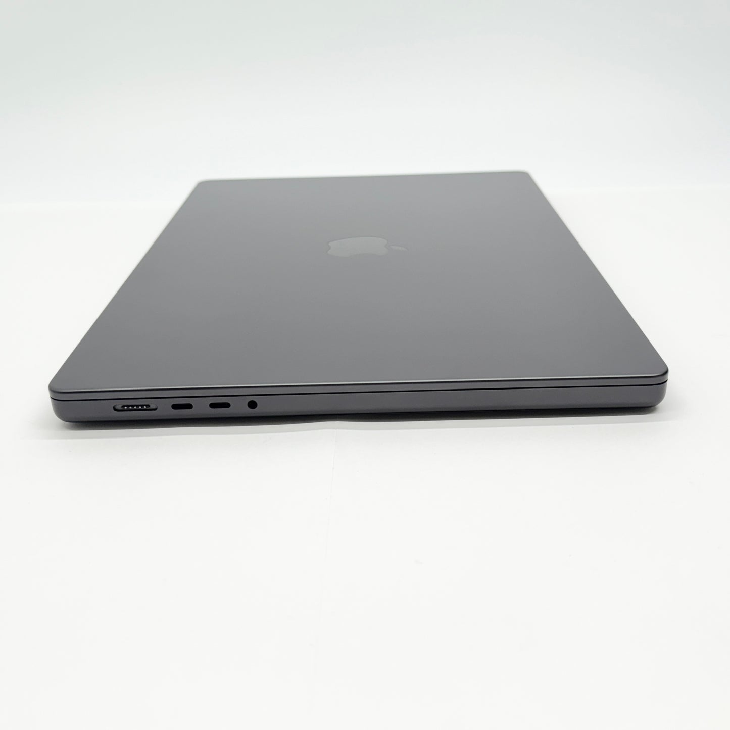 新品同様 美品 Apple MacBook Pro 16インチ MRW23J/A M3 Pro 36GB SSD 512GB スペースブラック 充放電回数8回 バッテリー最大容量99%【C7147-100】