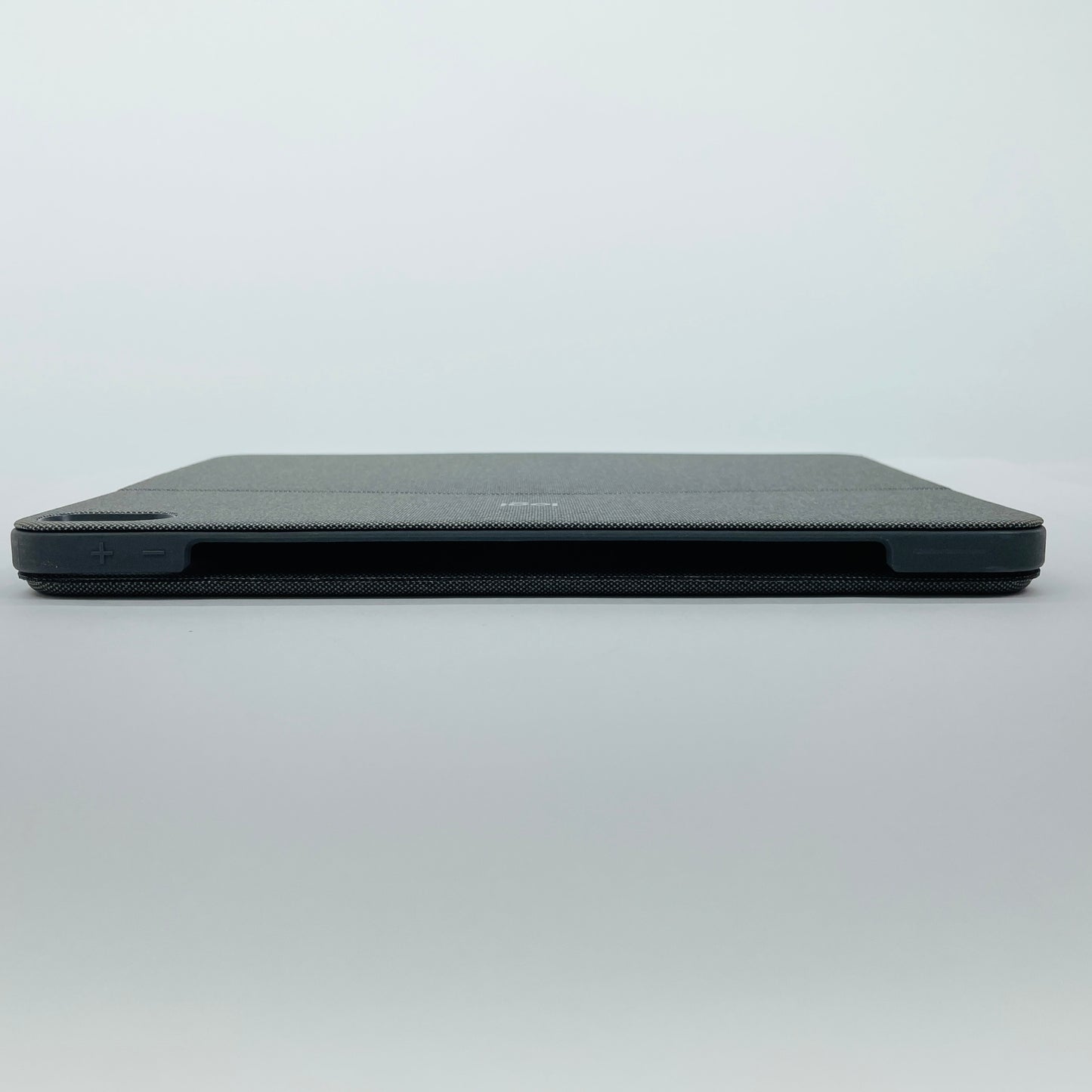 美品 Logicool iPad Air 第4世代 & 第5世代用 COMBO TOUCH YU0048【C4630-60】