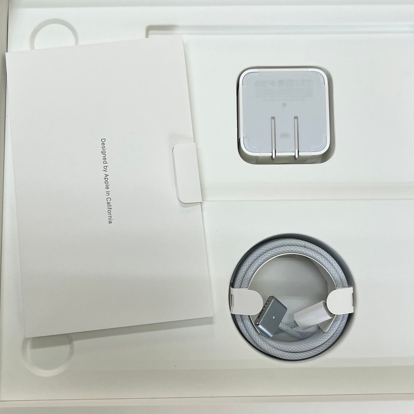 美品 新品同様 MacBook Air 13.6インチ M4チップ 16GB 512GBストレージ Liquid Retinaディスプレイ MC6U4J/A スカイブルー バッテリー最大容量100% 【C5457-80】限定保証有効期限：2026年7月16日