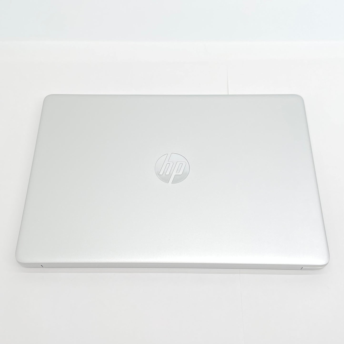 美品 HP Laptop 15s-fq5043TU Core i5-1235U 16GB SSD 512GB バッテリー最大容量100%【C6740-80】