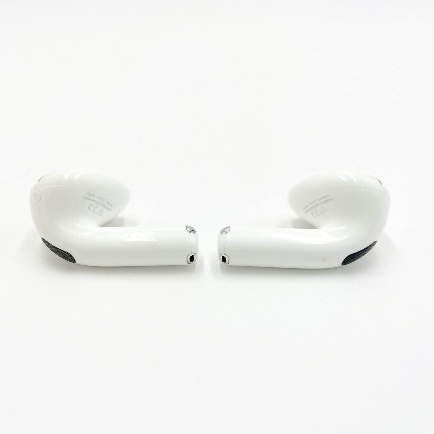 Apple アップル AirPods 4（ANC） アクティブノイズキャンセリング搭載モデル【C6748-C】