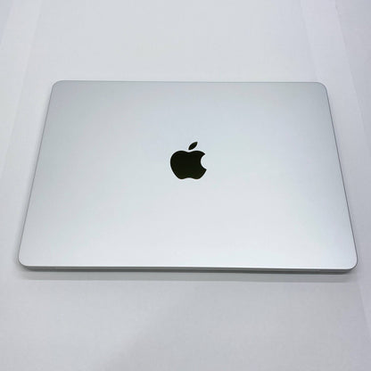新品同様 美品 Apple MacBook Air 13インチ Early 2025 M4 10コア/16GB/SSD 256GB シルバー MW0W3J/A 充放電回数6回 バッテリー最大容量100% 【C6222-80】