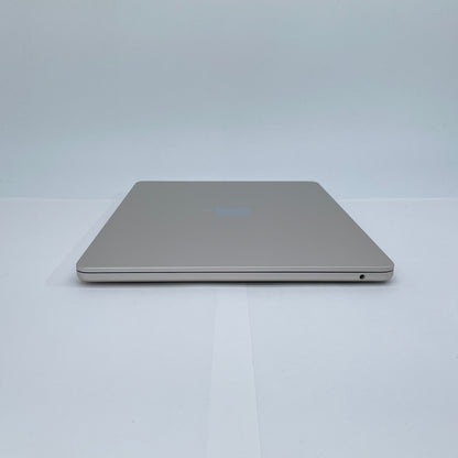 MacBook Air 13.6-inch M2 2022 8コアCPU 8コアGPU 8GB 256GB MLY13J/A バッテリー最大容量90% スターライト 付属品完備【C6525-80】