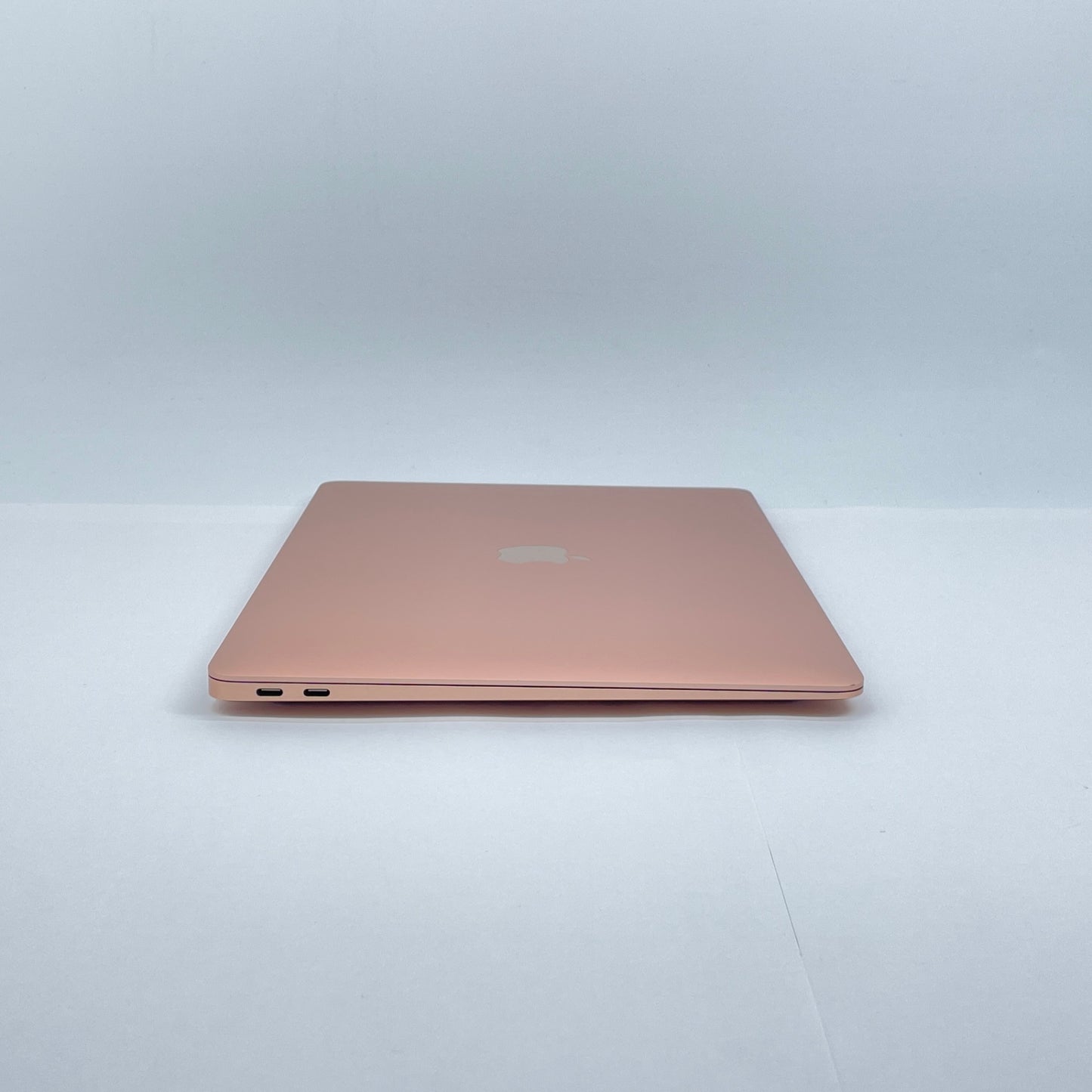MacBook Air Retina 13インチ (Late 2020) Apple M1 8コア/8GB/SSD 256GB ゴールド MGND3J/A バッテリー最大容量100%充放電回数14回 付属品完備【7964-80】