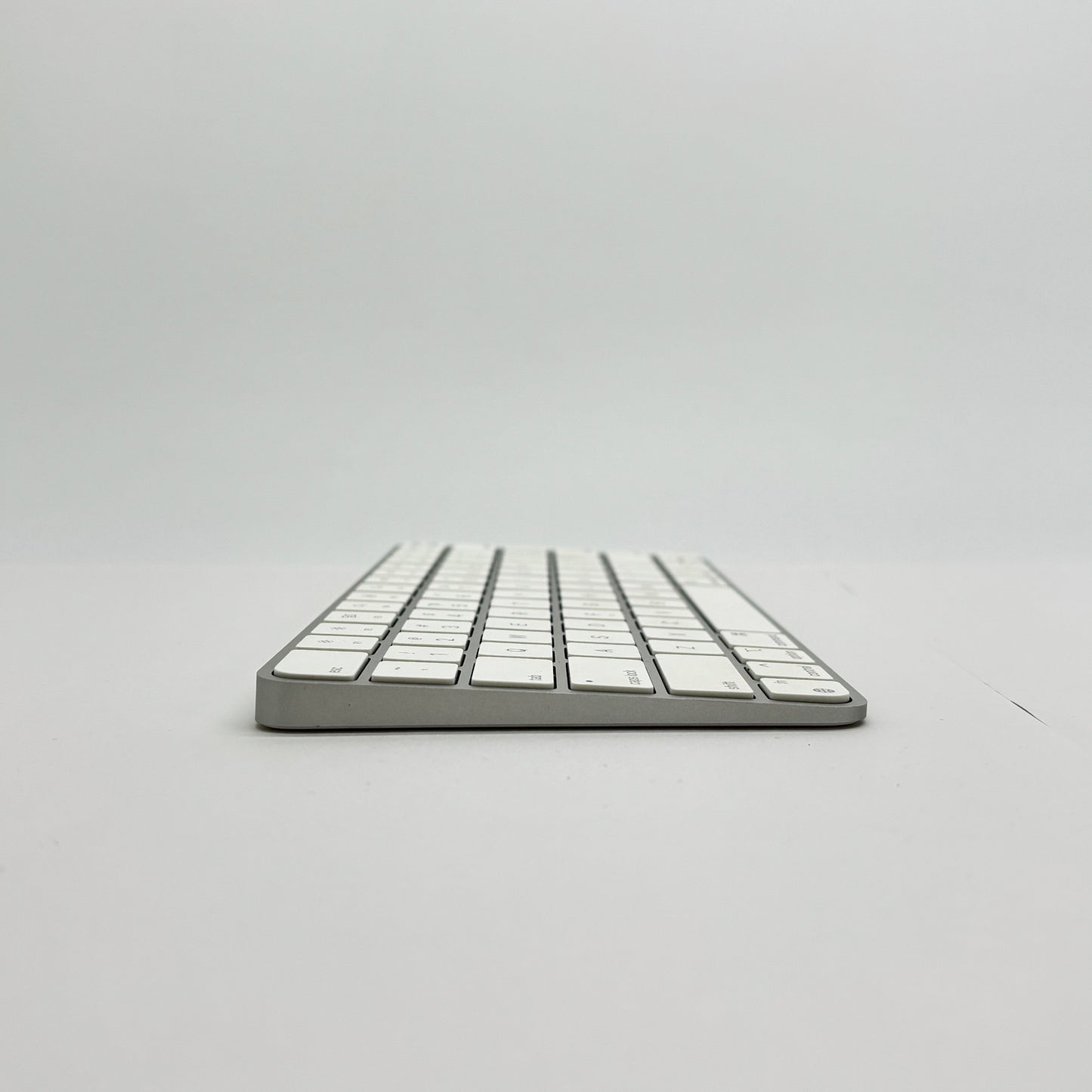 美品 Apple Magic Keyboard マジックキーボード with Touch ID MK293LL/A【C8558】