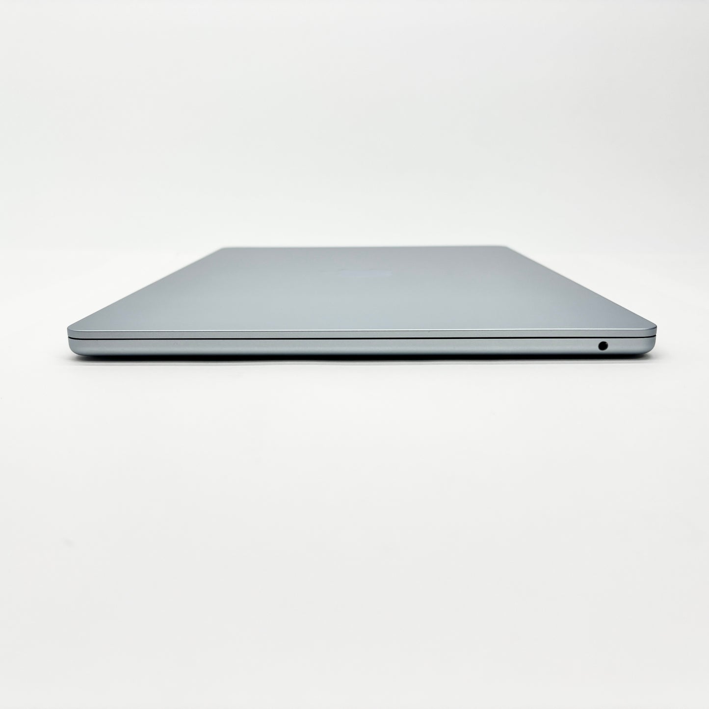 美品 バッテリー最大容量100% MacBook Air 2025 15インチ M4 16GB 512GB MC7C4ZP/A スカイブルー US配列【C8552-80】
