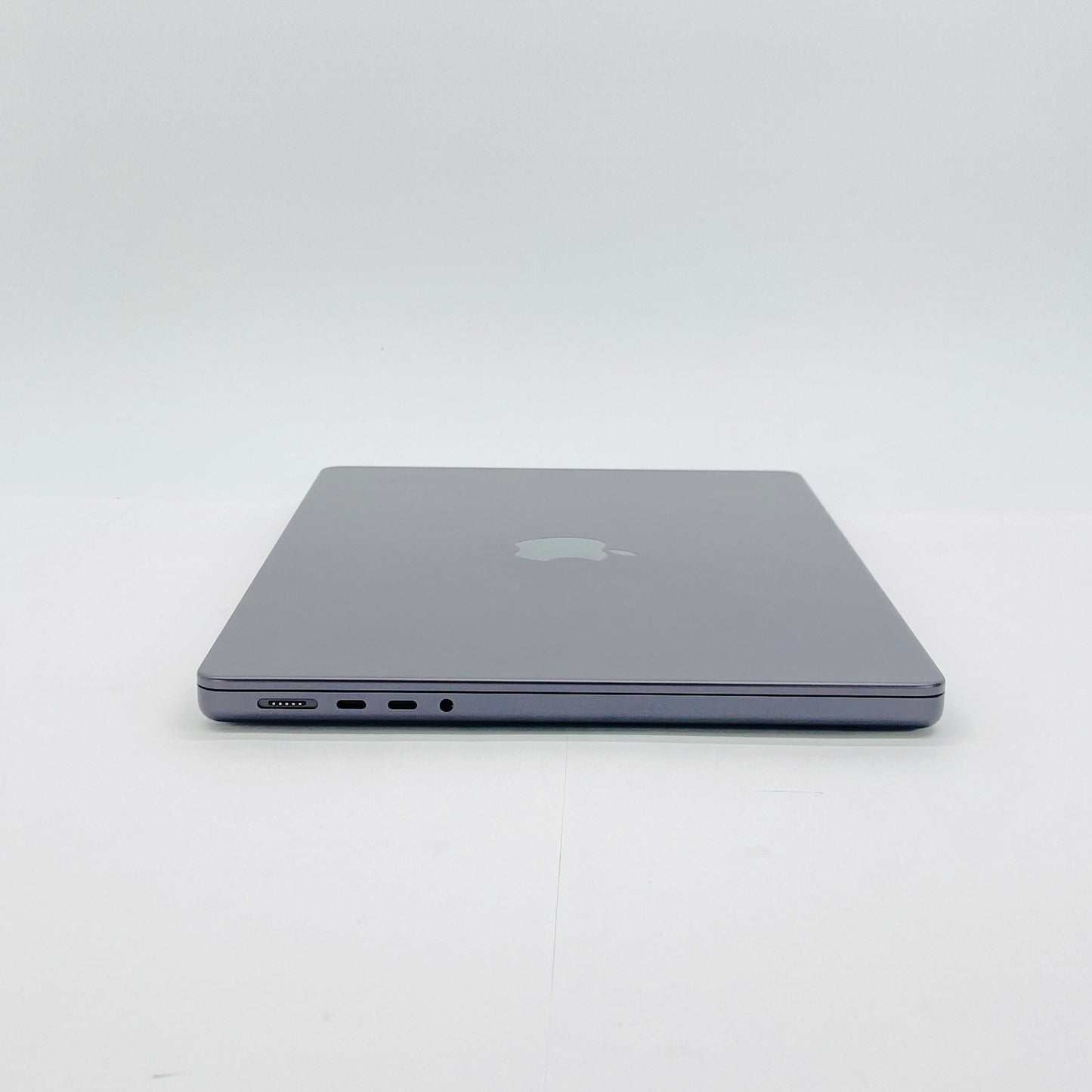 新品同様 美品 Apple MacBook Pro 14インチ M4 2024 MW2U3J/A 16GB SSD 512GB 充放電回数6回 バッテリー最大容量100% 付属品完備【C7909-80】