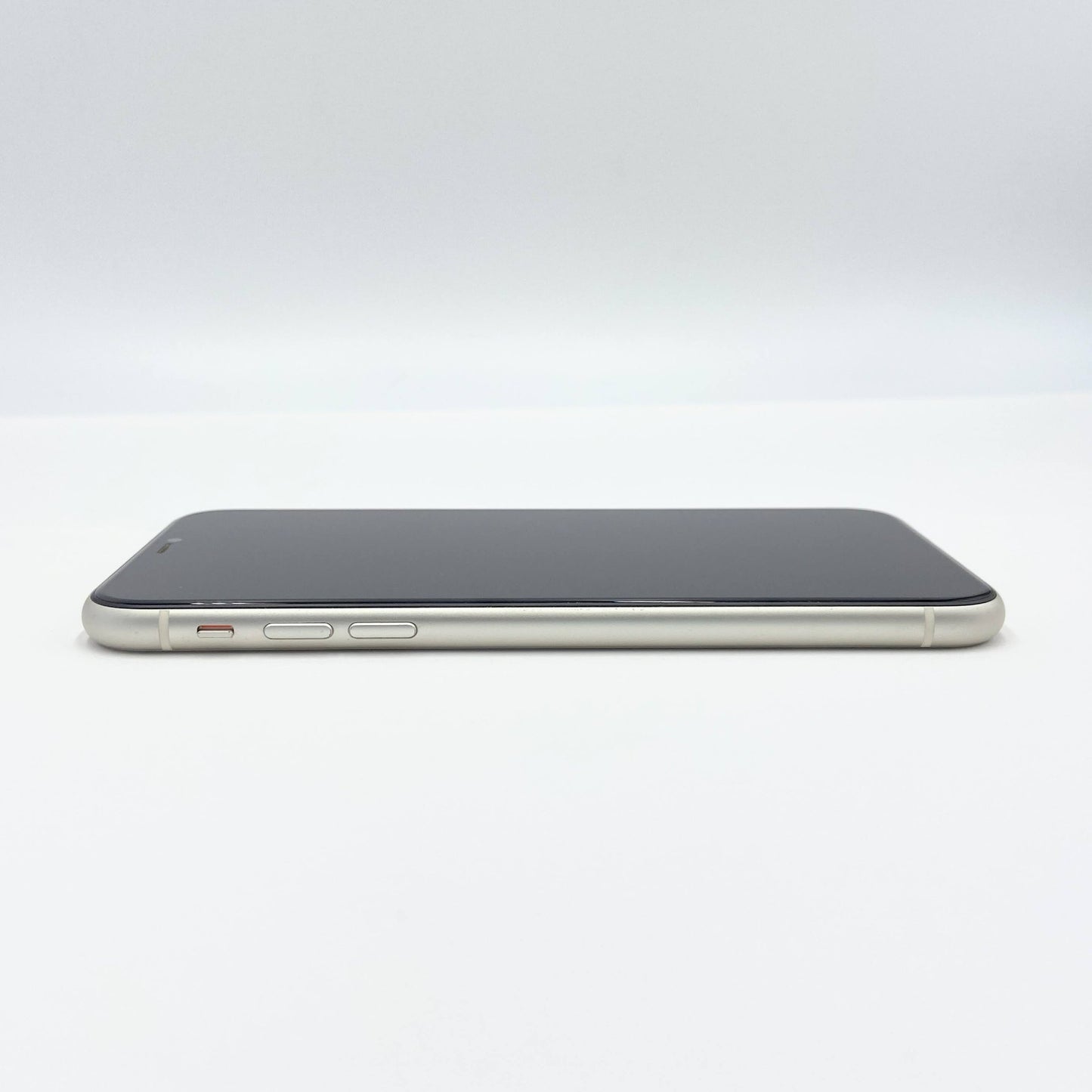 iPhone11 64GB ホワイト NWLU2J/A SIMフリー バッテリー最大容量86%【C5502-60】