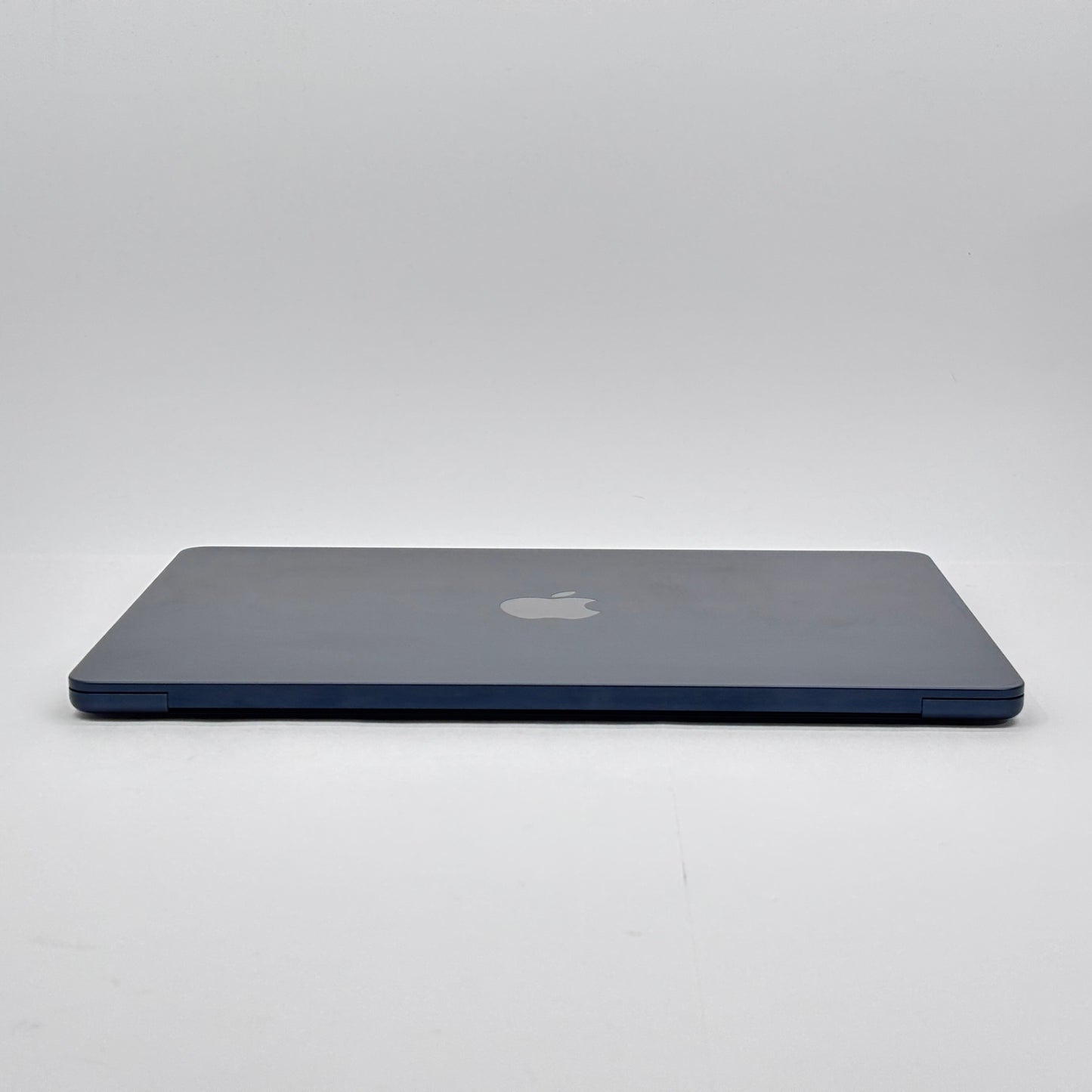 美品 MacBook Air 13インチ 2025 M4 16GB 256GB MW123J/A ミッドナイト バッテリー最大容量100% 【C8440-80】