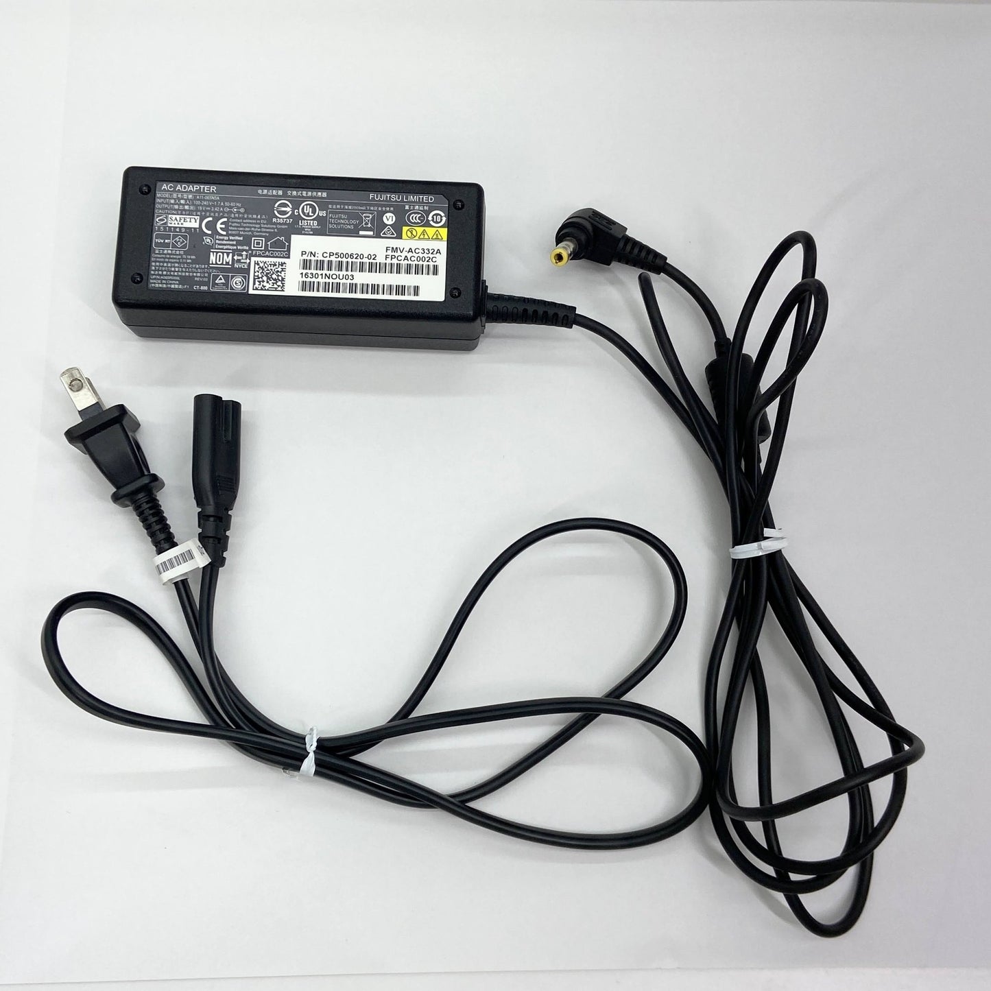 LIFEBOOK AH77/W FMVA77WWG Core i7-6700HQ 8GB HDD 1TB Windows10【C5592-80】