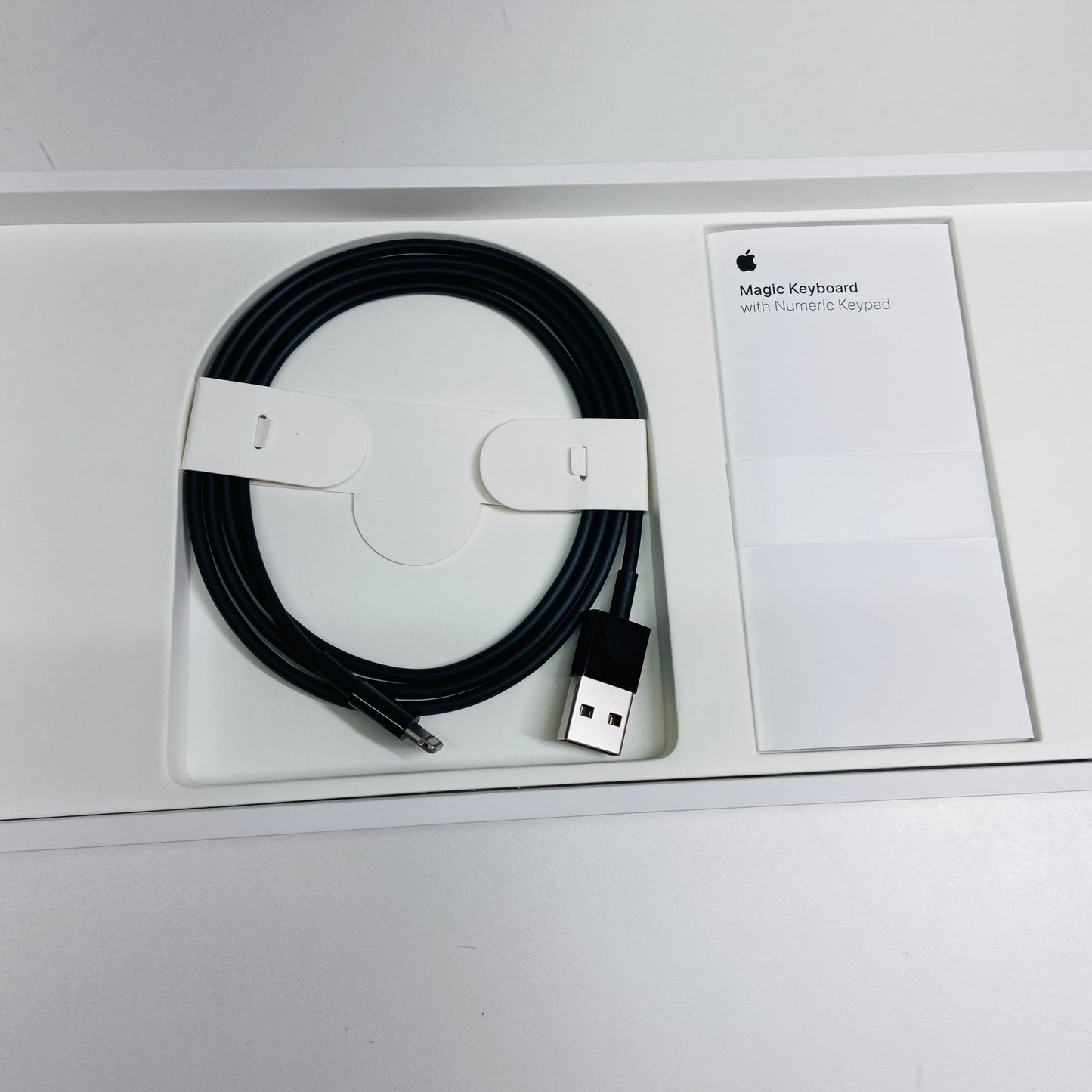 Apple Magic Keyboard テンキー付き (JIS) MRMH2J/A  付属品完備 C3695 80サイズ発送