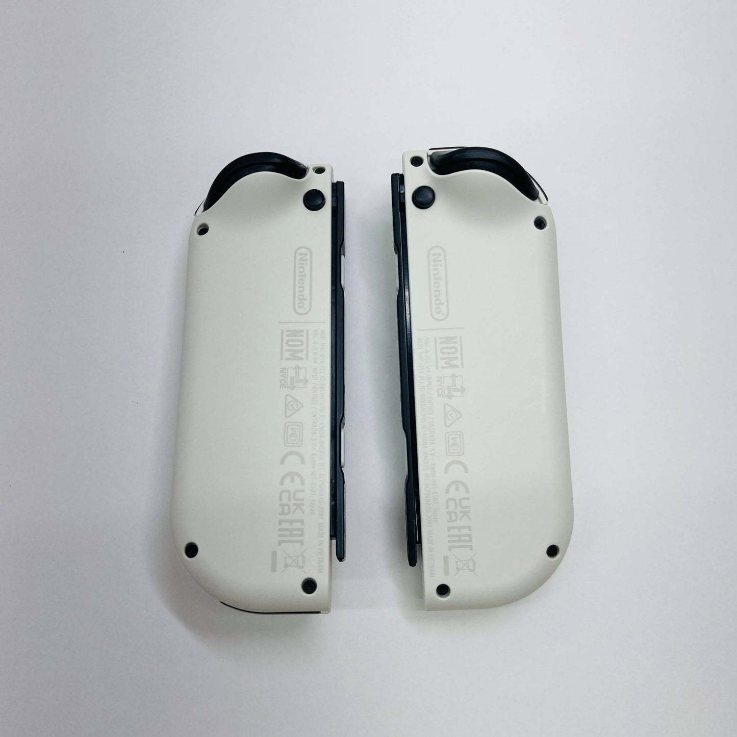 Nintendo Switch ニンテンドースイッチ 本体 有機ELモデル ホワイト HEG-S-KAAAA　コントローラー2個付き	C3814	80サイズ発送