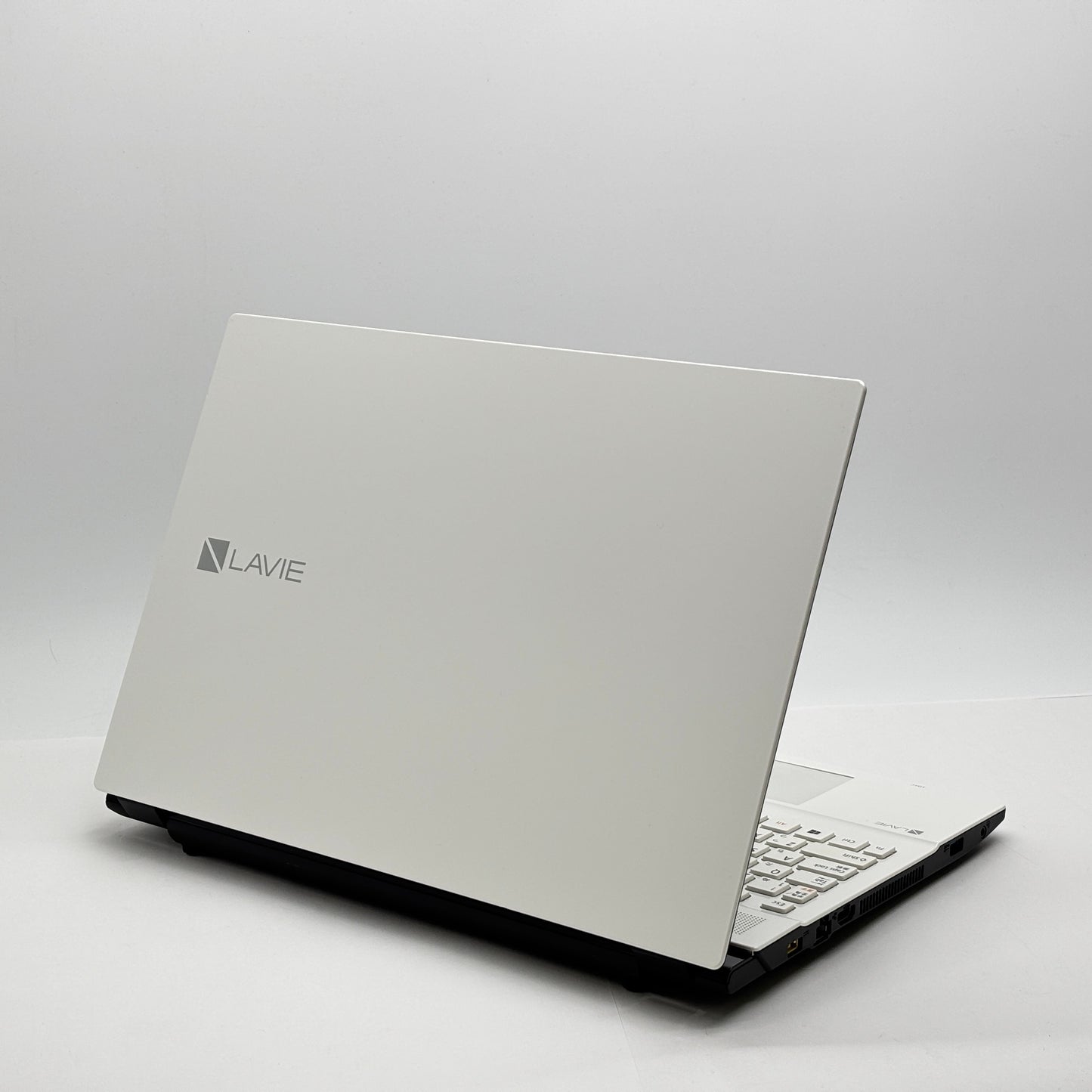 NEC LAVIE Note Standard PC-NS700GAW i7-7500U 8GB SSD500GB Windows10 Home バッテリー最大容量97%【C6758-80】