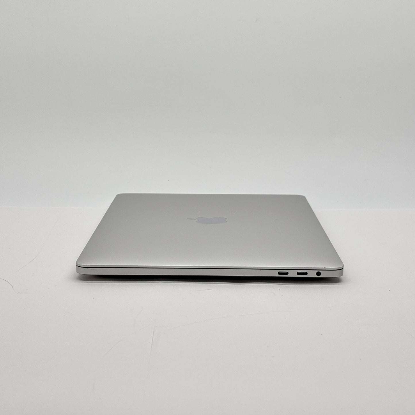 MacBook Pro 13インチ 2020 2GHz クアッドコア i5 32GB 512GB シルバー【C8476-80】