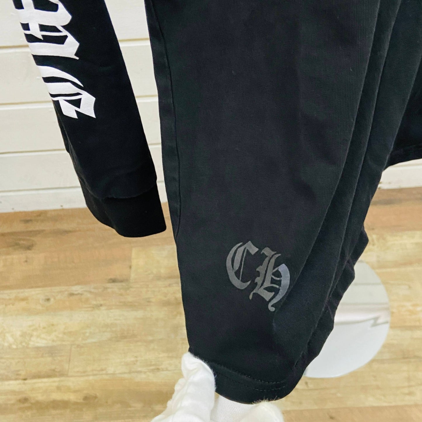 CHROME HEARTS 　クロムハーツ　オールドイングリッシュ　 長袖　Tシャツ　【C2602】