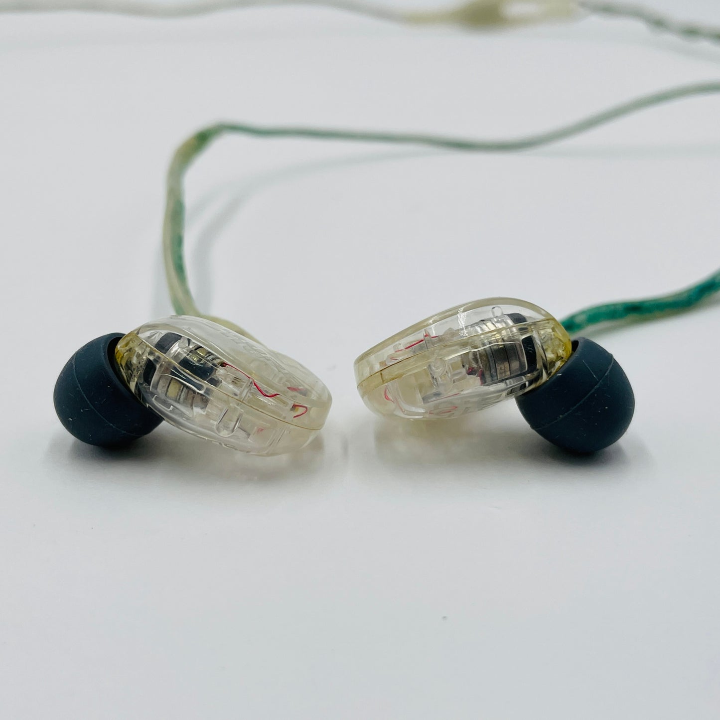 イヤホン SHURE SE215 カナル型【C4230-N】