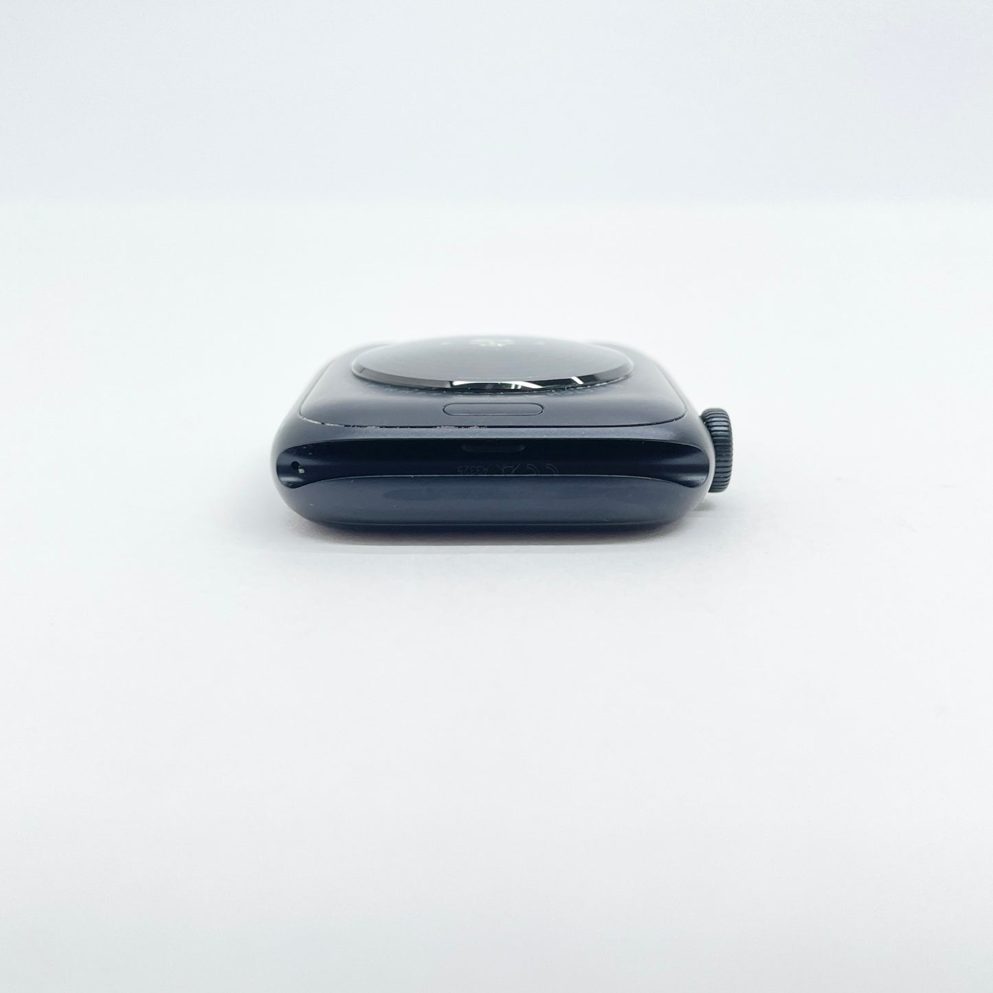 美品 Apple Watch SE3 44mm GPS ミッドナイトアルミニウム ミッドナイトスポーツバンド MEHQ4J/A 本体のみ バッテリー最大容量100%【C8243-C】