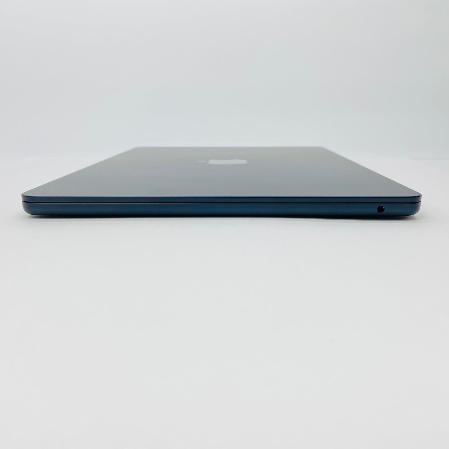 Apple MacBook Air 2022 13インチ M2 16GB SSD 512GB バッテリー最大容量100%【C4526-80】
