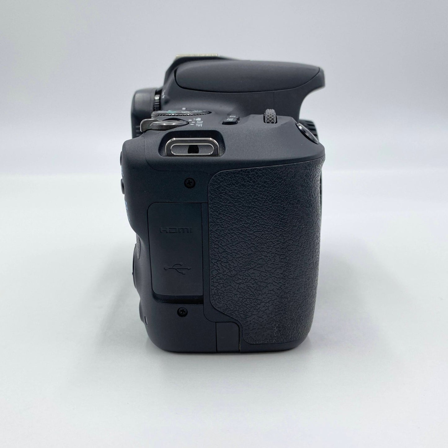 美品 キャノン Canon EOS Kiss X9 EF-S 18-55 IS STM レンズキット  【C4475-60】