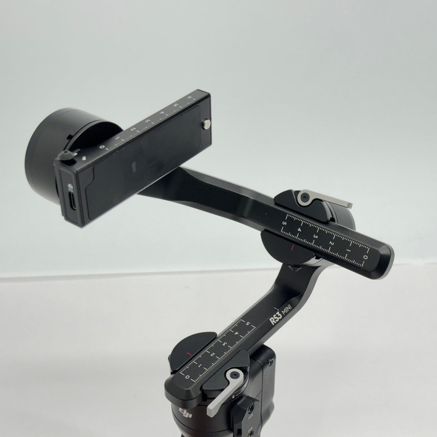 DJI RS 3 Mini 3軸 ジンバル スタビライザー 【C7648-60】