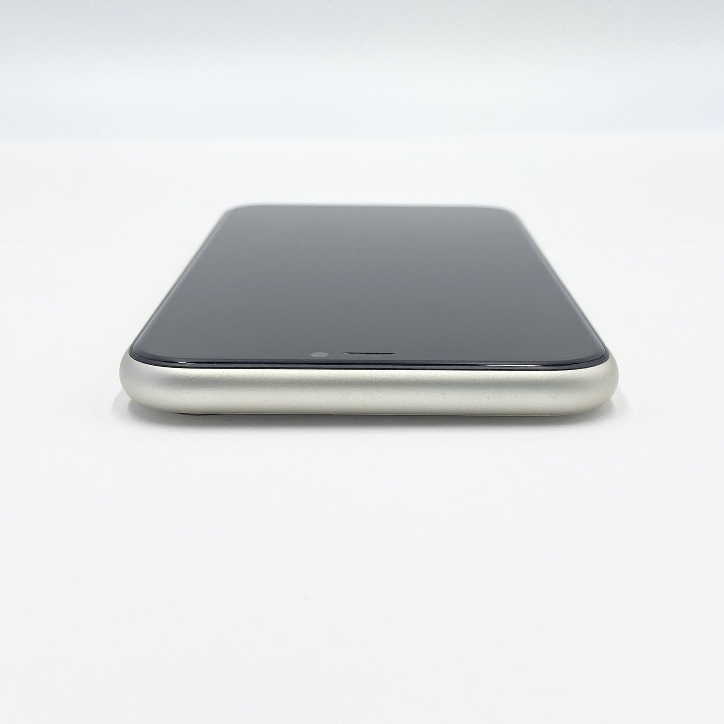 iPhone11 64GB ホワイト NWLU2J/A SIMフリー バッテリー最大容量86%【C5502-60】