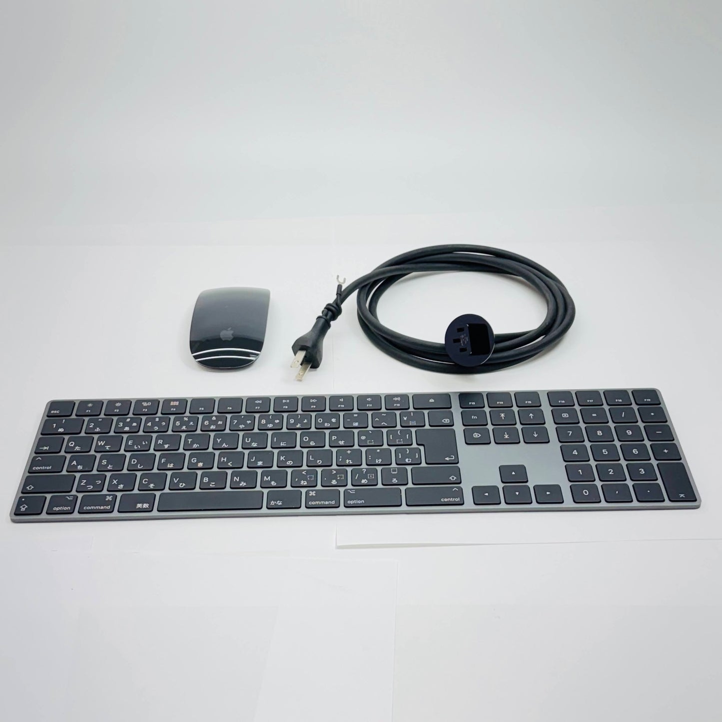 Apple iMac Pro 2017 Xeon W 8コア 32GB 1TB Radeon Pro Vega 56 8GB C3897 160サイズ発送