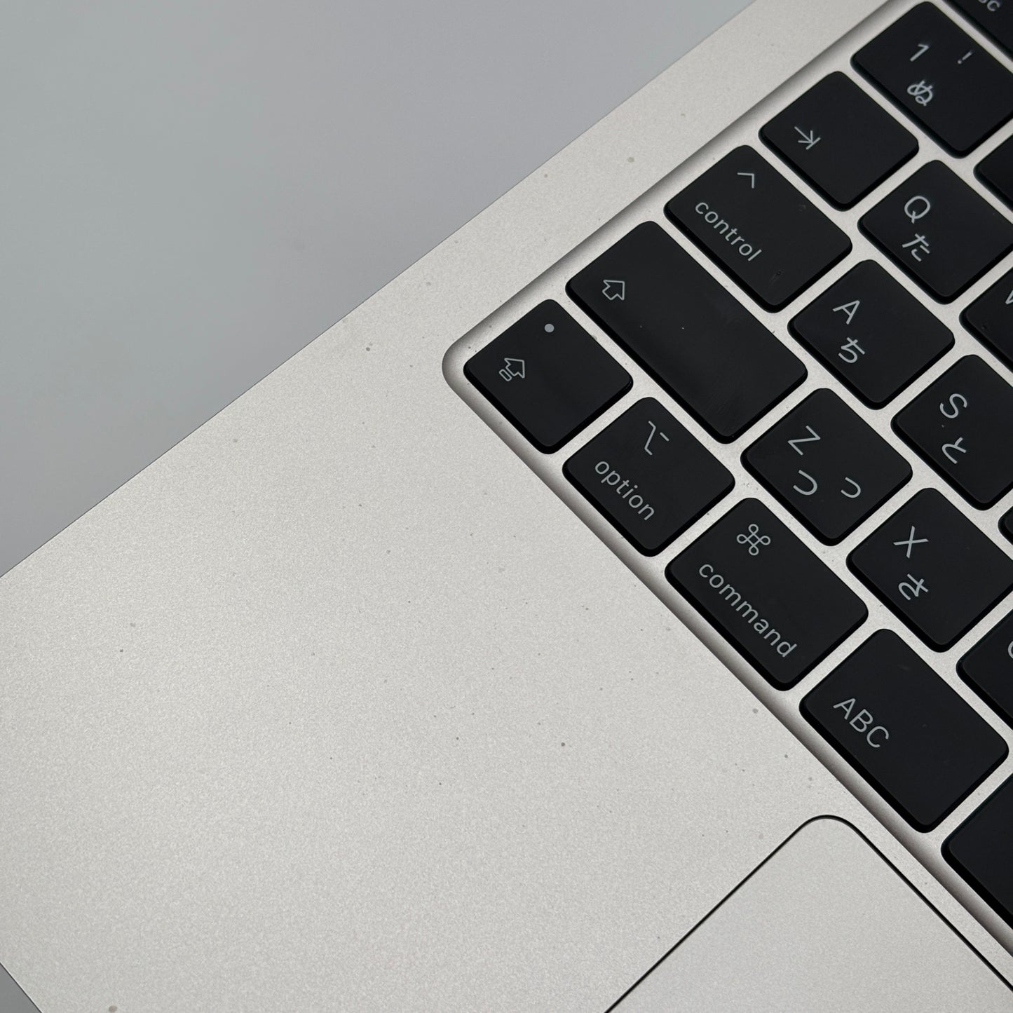 Apple MacBook Air 13インチ (Early 2025) Apple M4 10コア 16GB SSD 256GB スターライト MW0Y3J/A バッテリー最大容量100%【C6563-80】