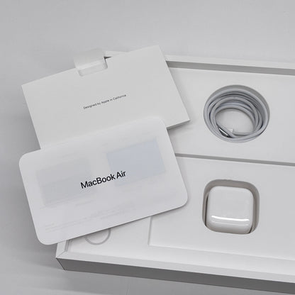 新品同様 美品 MacBook Air M5 13インチ 16GB 512GB MDH74J/A シルバー バッテリー最大容量100%【C8272-80】