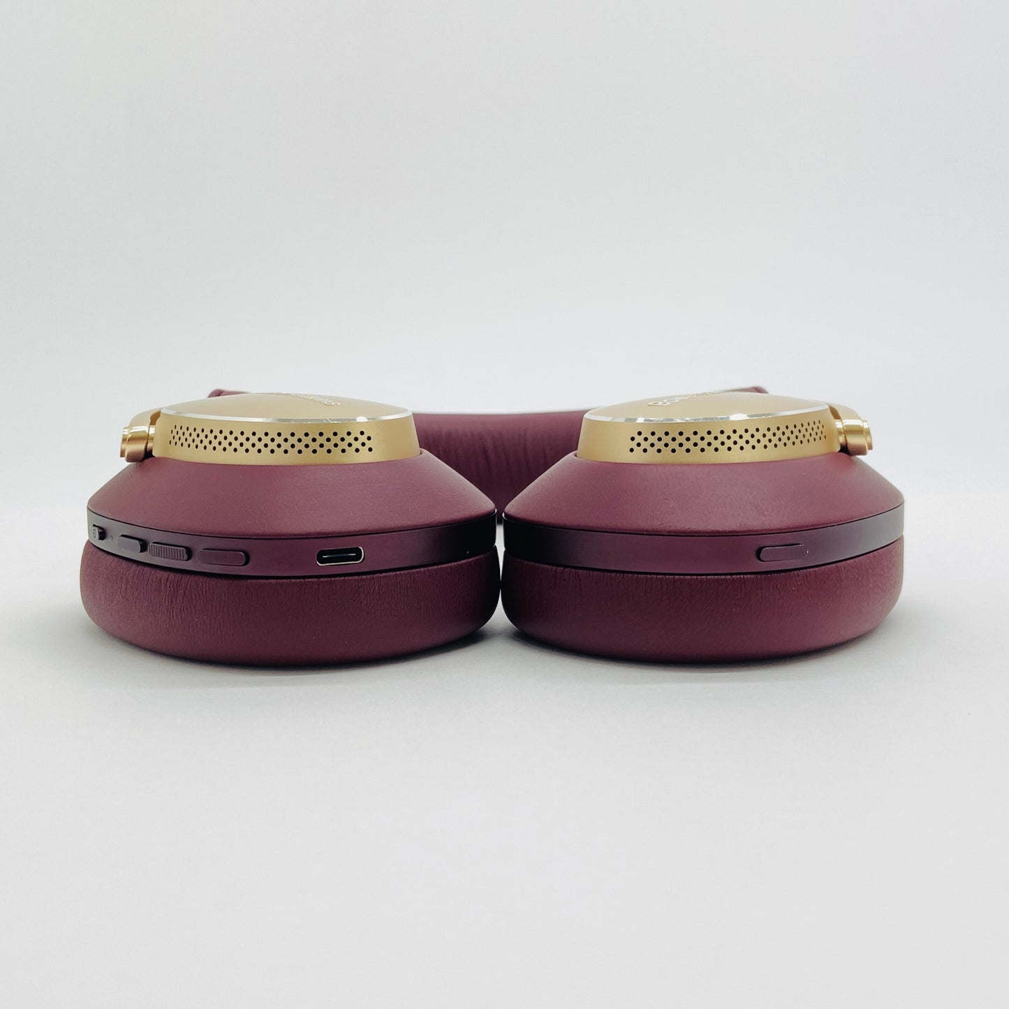 美品 Bowers & Wilkins Px8 ノイズキャンセリング ワイヤレスヘッドホン ロイヤル・バーガンディ【C7516-80】