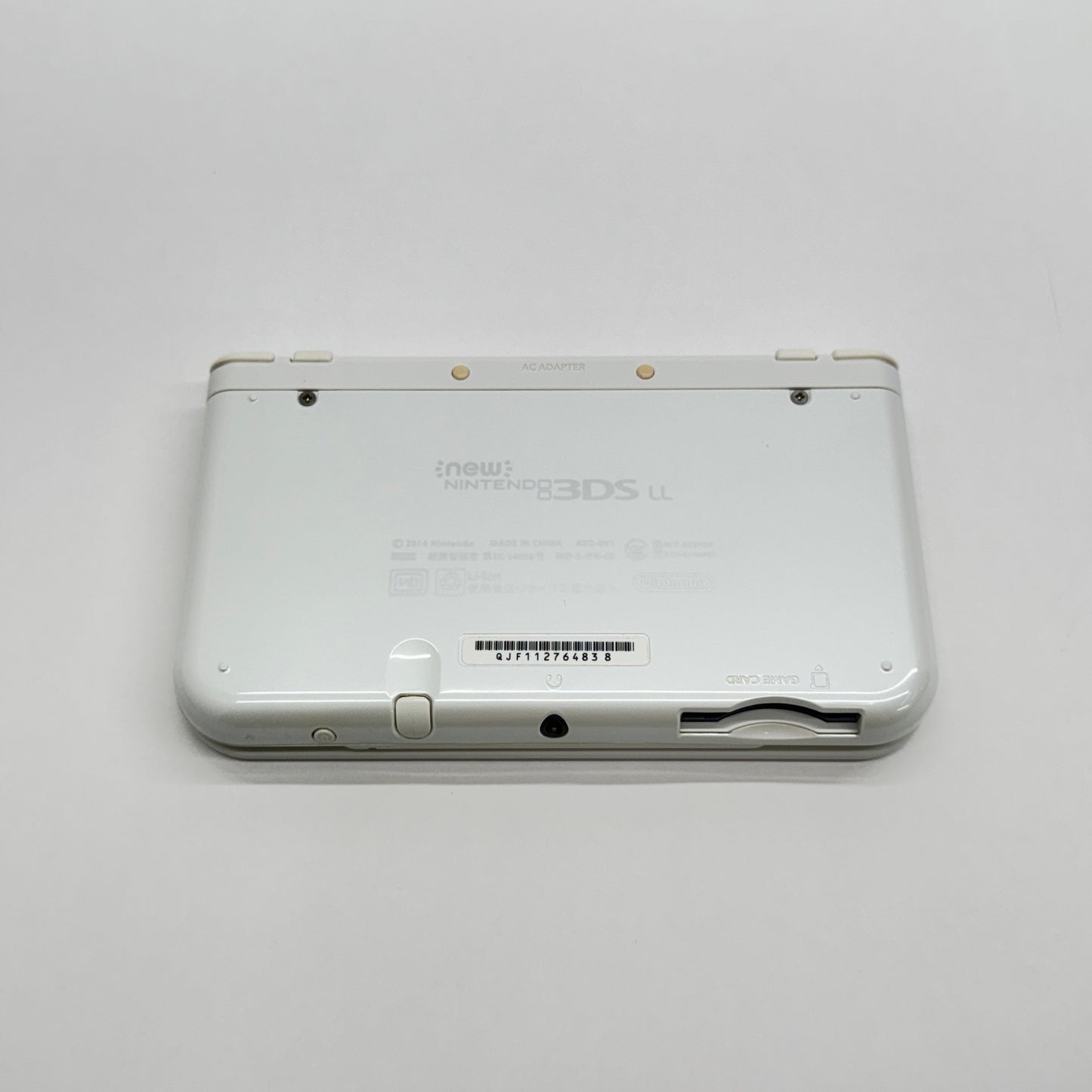 美品 New ニンテンドー 3DS LL本体 RED-001 パールホワイト 充電器・付属品完備【C7297-60】
