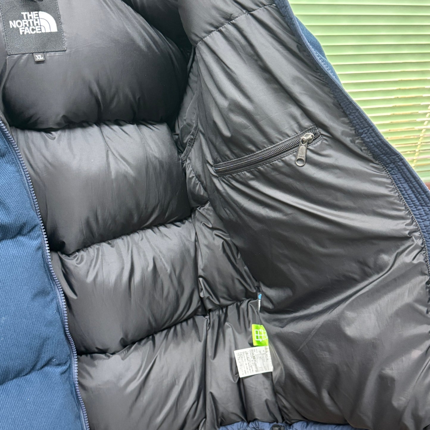 THE NORTH FACE ノースフェイス ジャケット ネイビー 紺 直営店限定 コーデュロイ ヌプシ ダウンジャケット (Corduroy Nuptse Jacket) ND92231R アウター ブルゾン サイズ:XL【C6024】