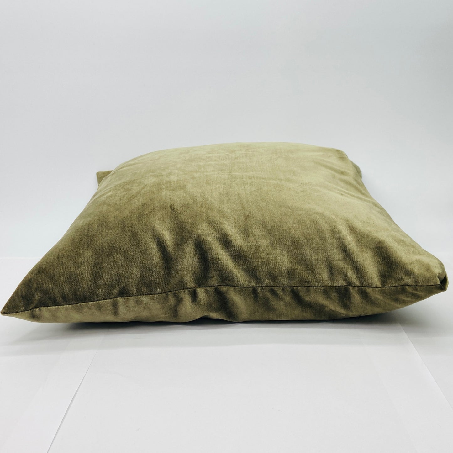 ボーコンセプト BoConcept クッション モスグリーン【C4999-140】