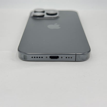 美品 物理デュアルSIM iPhone15 Pro A3104 MTQ83CH/A 256GB ブラックチタニウム 中国版 SIMフリー シャッター音なし【C50-C】