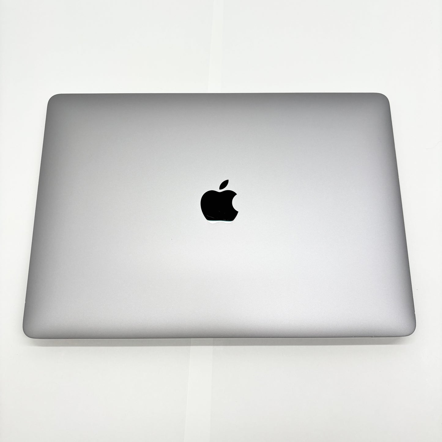 美品 Apple MacBookAir 2020 M1 16GB 256GB スペースグレイ バッテリー最大容量86% 【C8321-80】
