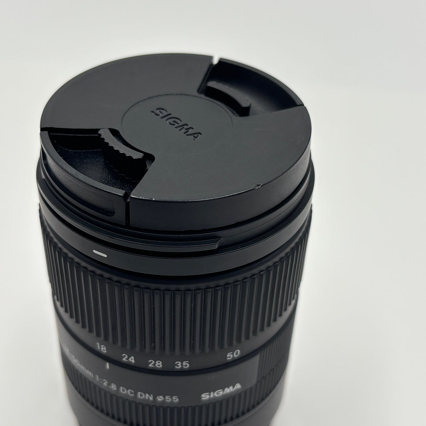 美品 SIGMA 18-50mm F2.8 DC DN ソニーEマウント【C7831-60】