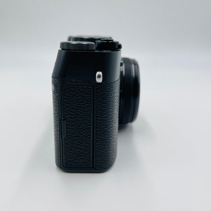 新品同様 美品 富士フィルム FUJIFILM X100VIブラック ショット数1,494枚　【C4668-80】