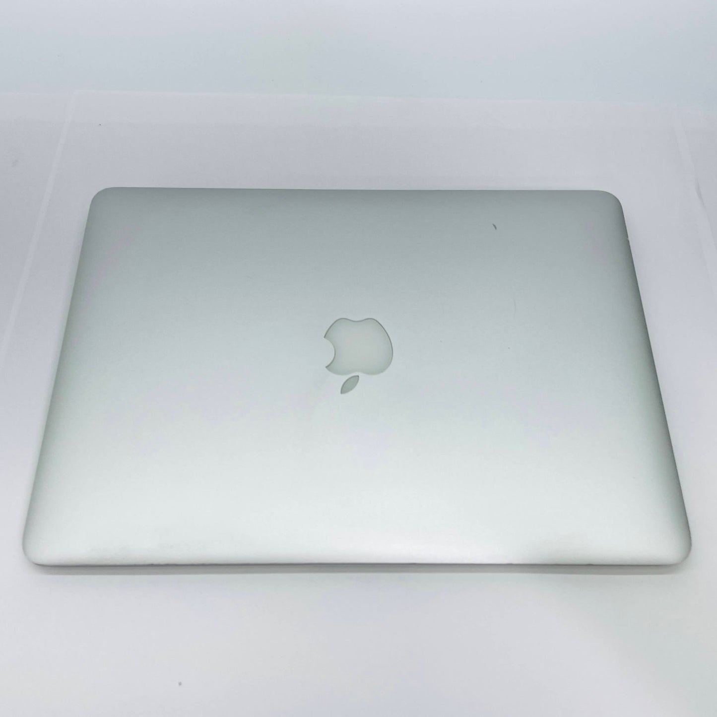 Apple MacBook Air 13インチ (Mid 2017) Core i7 2.2GHz/8GB/SSD 512GB【C4663-80】