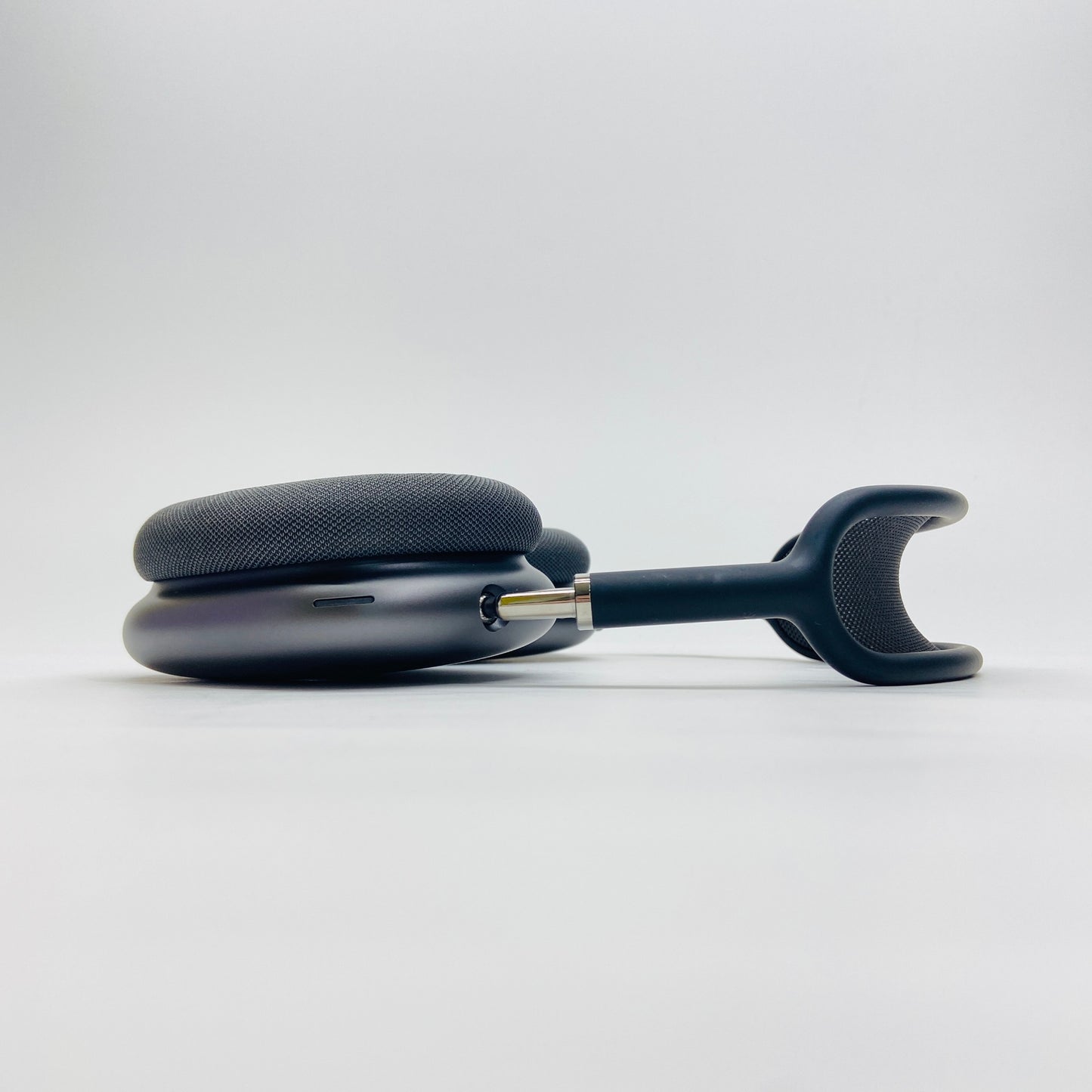 美品 Apple AirPods Max MGYH3J/A A2096 ワイヤレスヘッドホン スペースグレー C3931 80サイズ発送