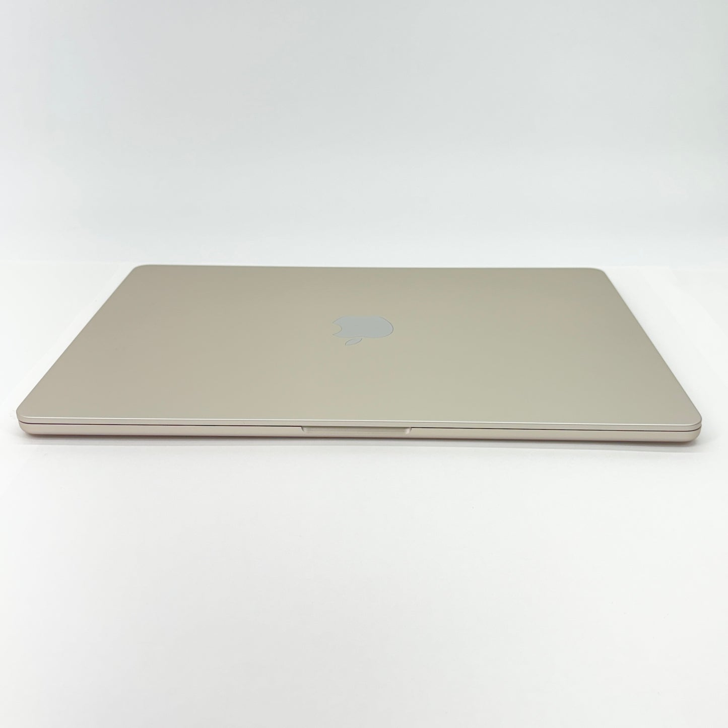 新品同様 美品　US配列 Apple MacBook Air M3  2024 15インチ 8GB 256GB スターライト MRYR3JA/A バッテリー最大容量100%【C5666-80】