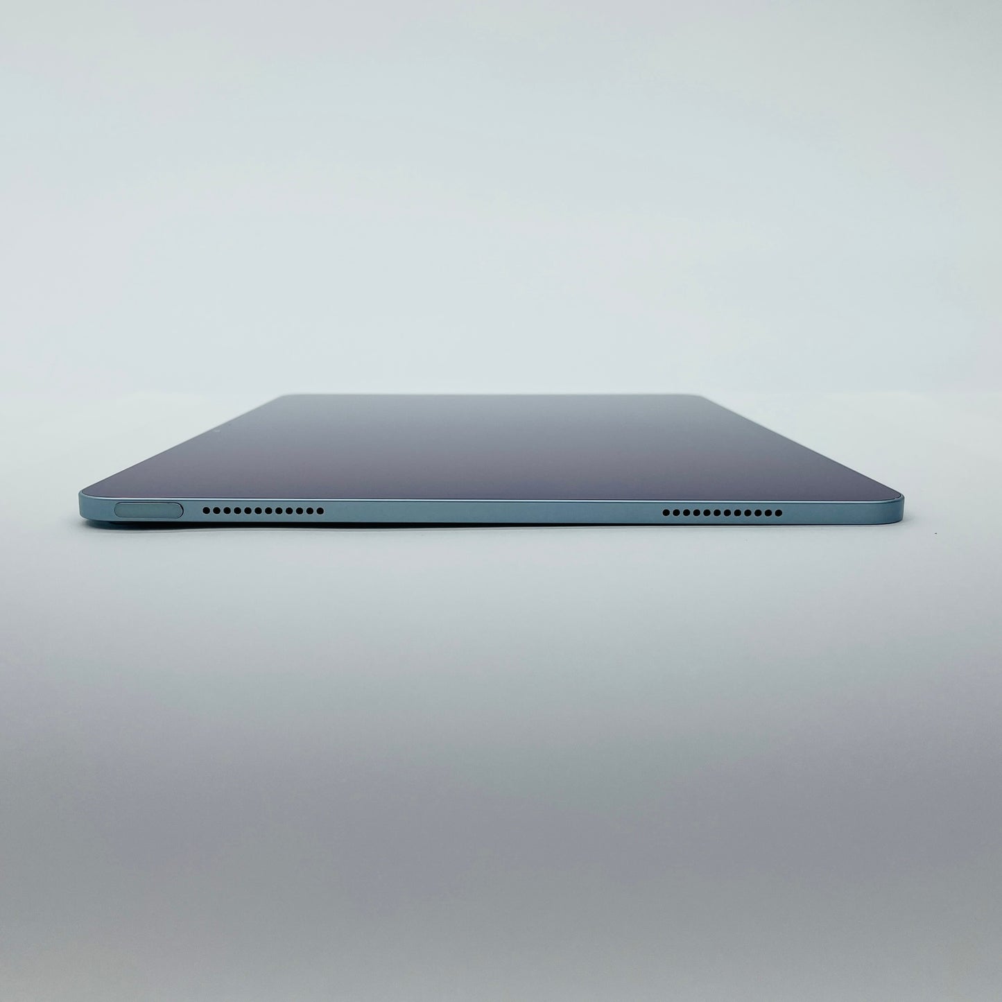 新品同様 美品 Apple iPad Air 13インチ M2 Wi-Fi 512GB 2024年春モデル MV2K3J/A バッテリー最大容量100% 　限定保証有効期限：2026年4月27日【C5060-60】