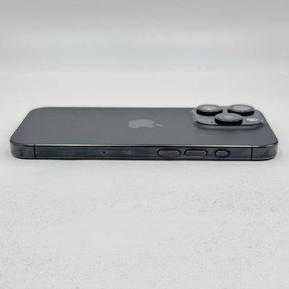 美品 物理デュアルSIM iPhone15 Pro A3104 MTQ83CH/A 256GB ブラックチタニウム 中国版 SIMフリー シャッター音なし【C50-C】