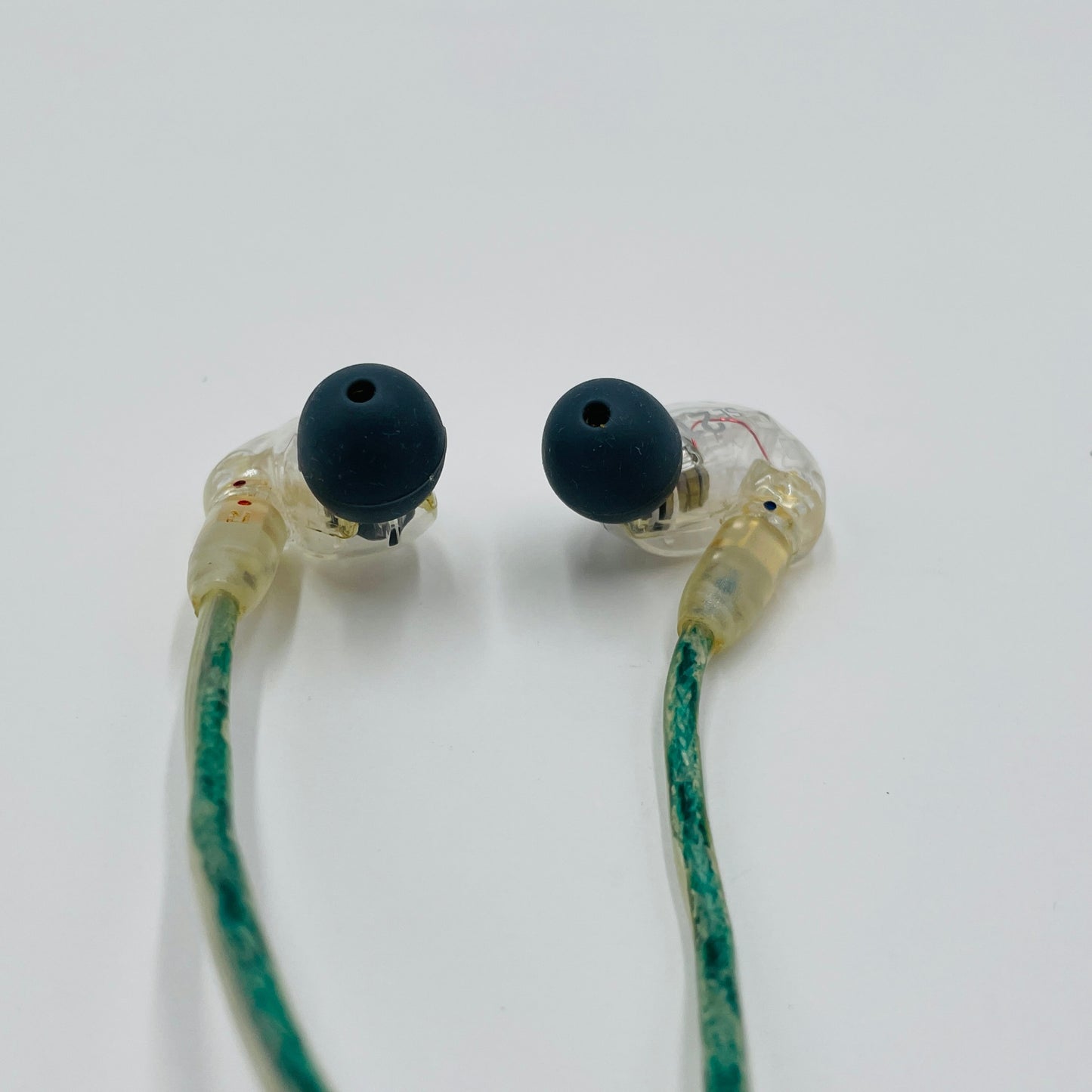 イヤホン SHURE SE215 カナル型【C4230-N】
