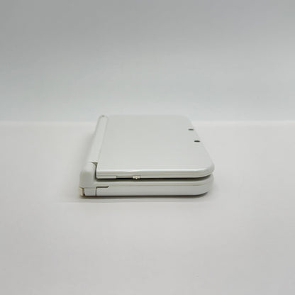 美品 New ニンテンドー 3DS LL本体 RED-001 パールホワイト 充電器・付属品完備【C7297-60】