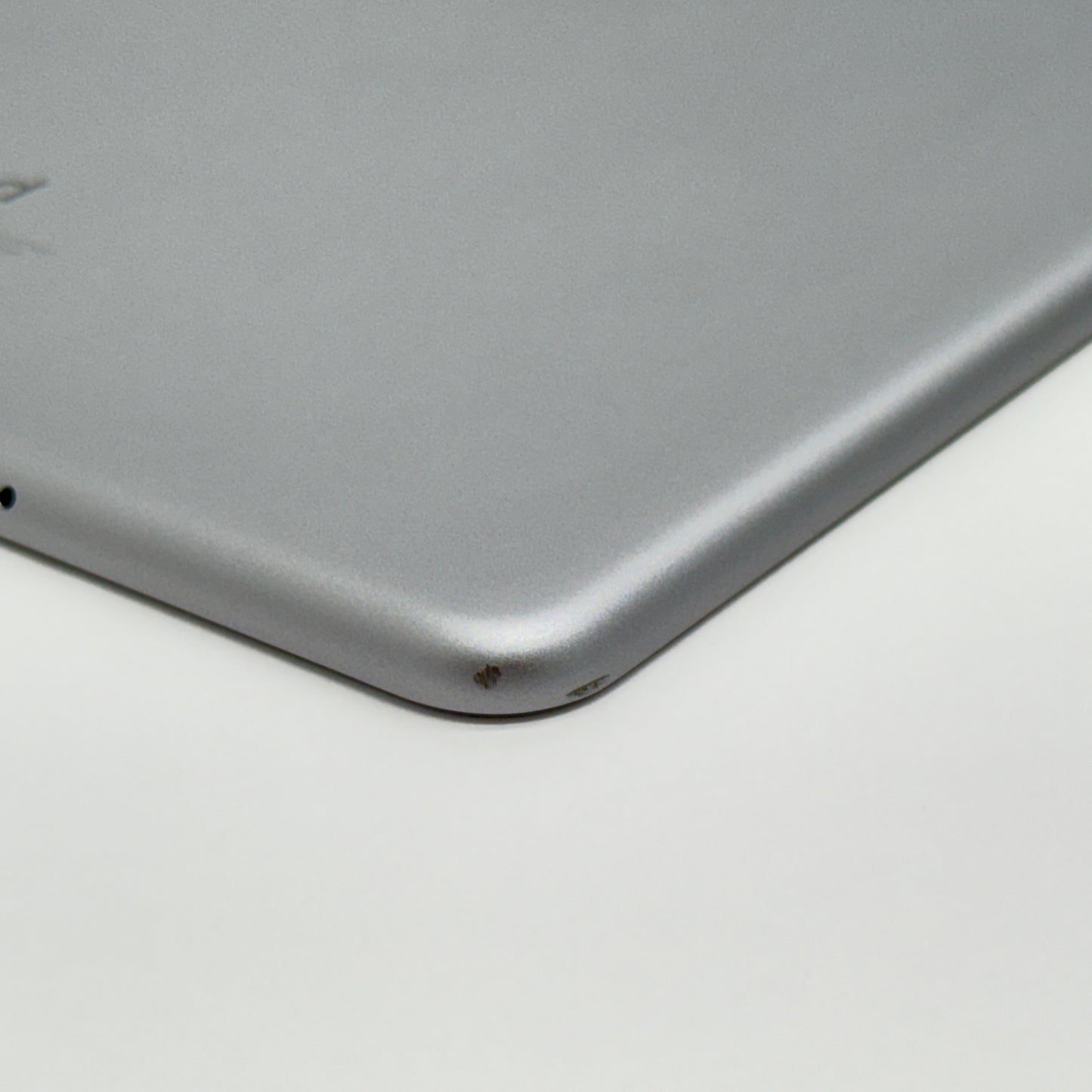 Apple iPad Air2 MNVP2J/A 32GB グレー Wi-Fi+Cellular 【C6588-60】