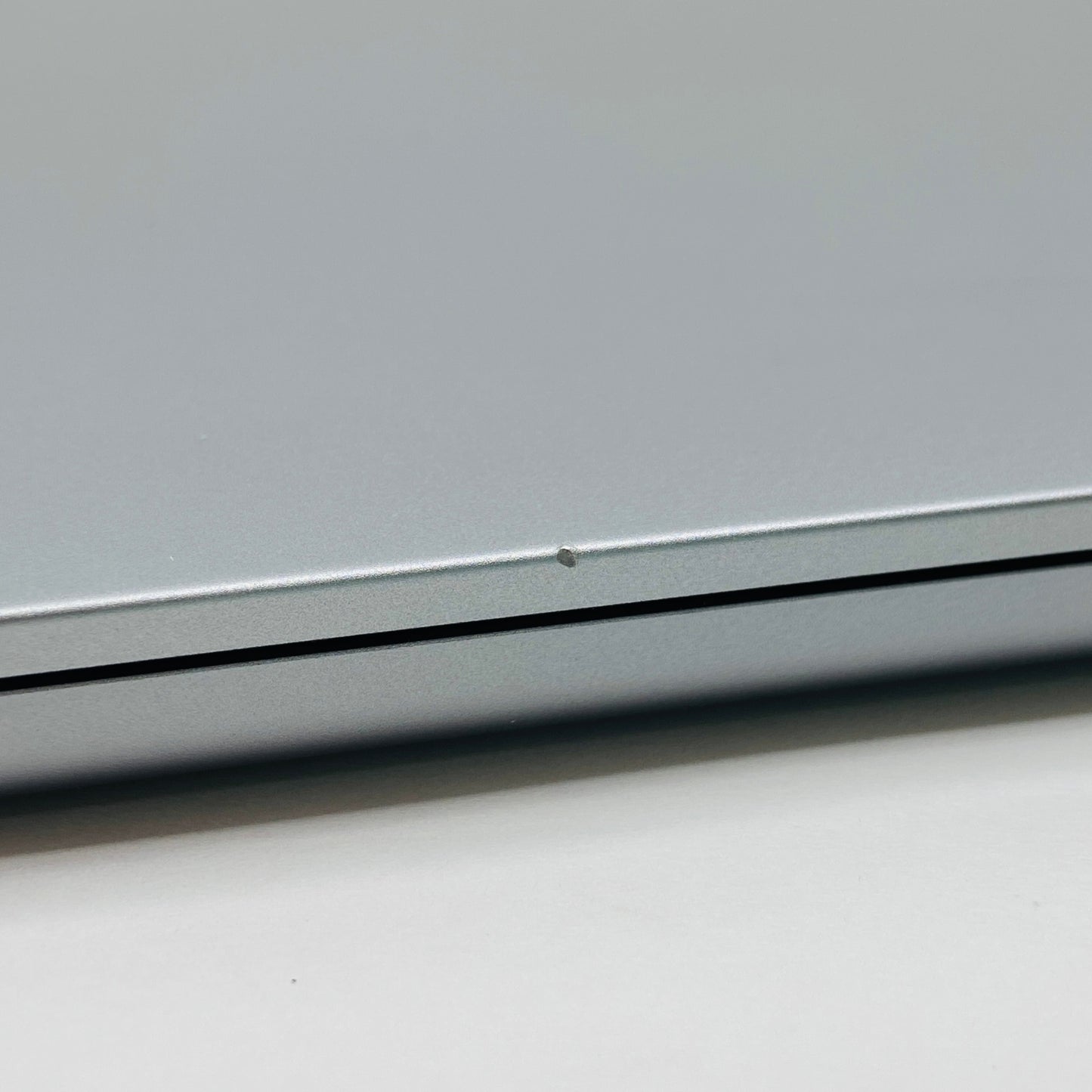 バッテリー最大容量98% Apple MacBook Air 2022 13インチ  M2 8GB 256GB MLXW3J/A【C4103-80】