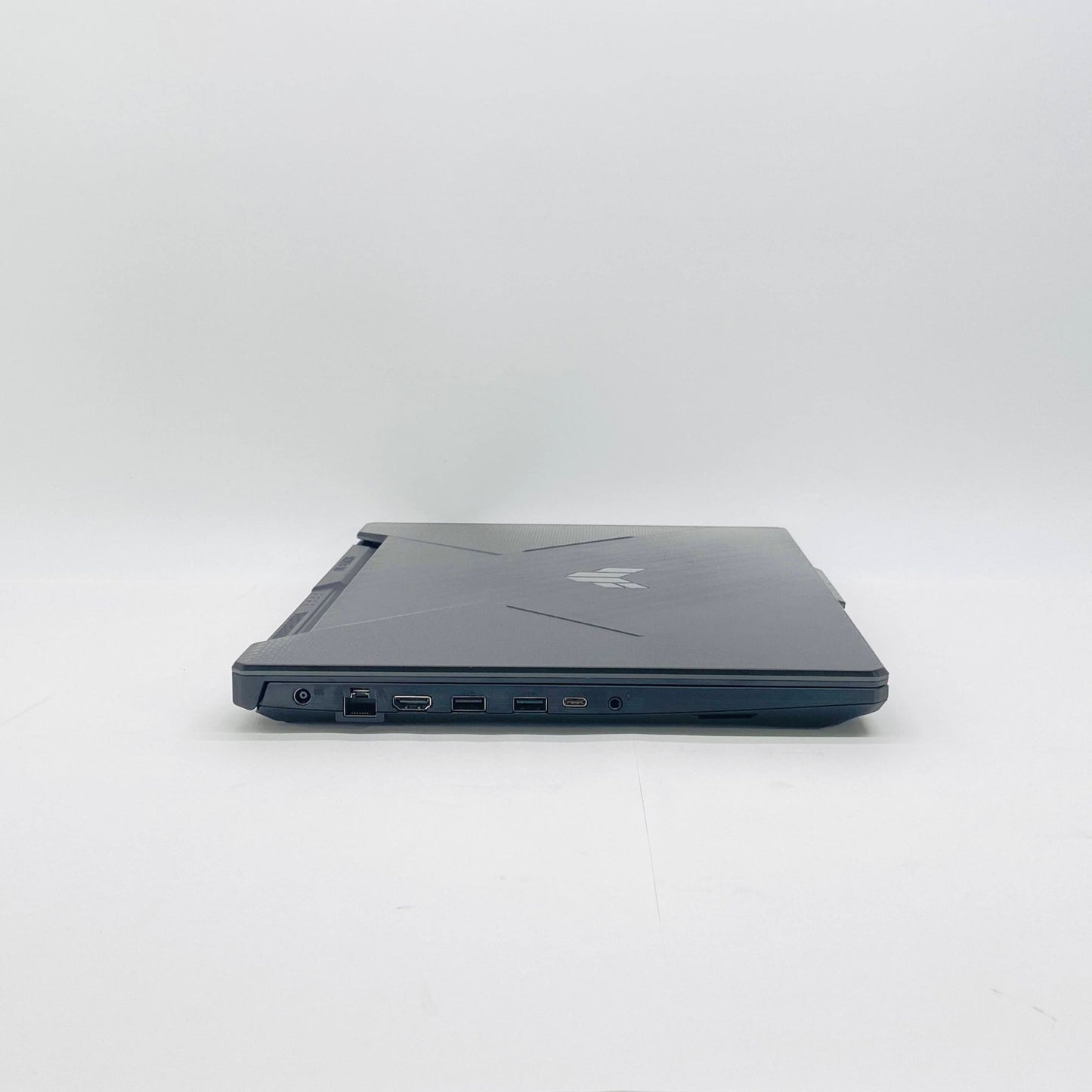 美品 TUF Gaming A15 FA506NCG Ryzen 7 7445HS 16GB 512GB SSD RTX 3050 15.6型 FA506NCG-R7R3050S [グラファイトブラック] バッテリー最大容量100%【C7911-100】