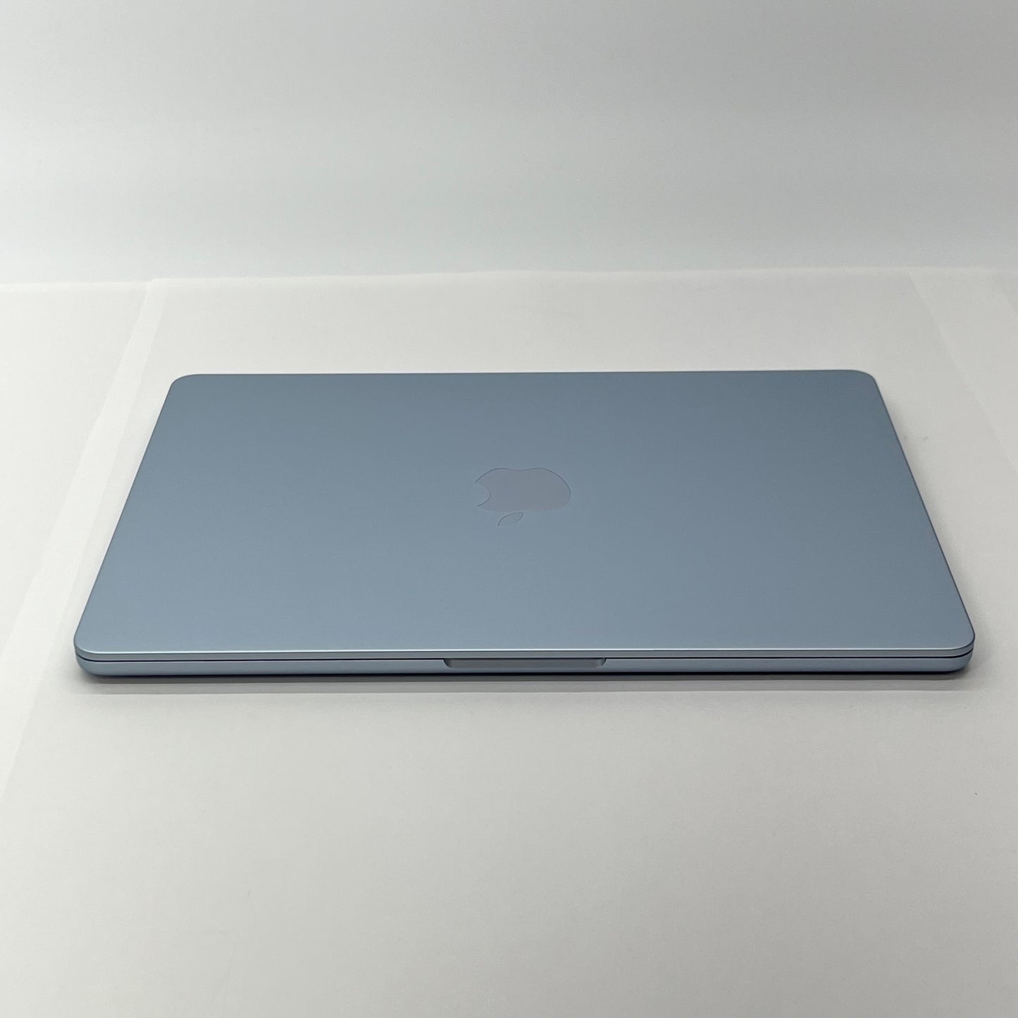 美品 新品同様 MacBook Air 13.6インチ M4チップ 16GB 512GBストレージ Liquid Retinaディスプレイ MC6U4J/A スカイブルー バッテリー最大容量100% 【C5457-80】限定保証有効期限：2026年7月16日