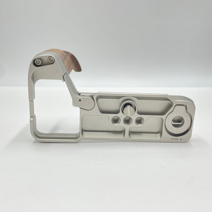 SmallRig A7C II/A7CR用 ハンドグリップ L型 4796B 【C7926-60】