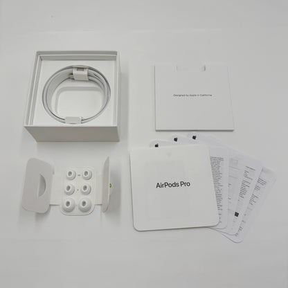 美品 Apple 純正 AirPods Pro 第2世代 MagSafe充電ケース USB-C MTJV3J/A【C9272-60】