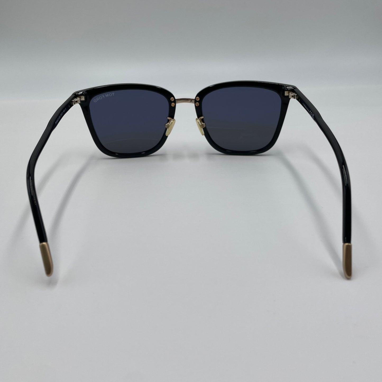 美品 未使用 TOM FORDトムフォード サングラス　TF949-D/01A 【C5049-60】